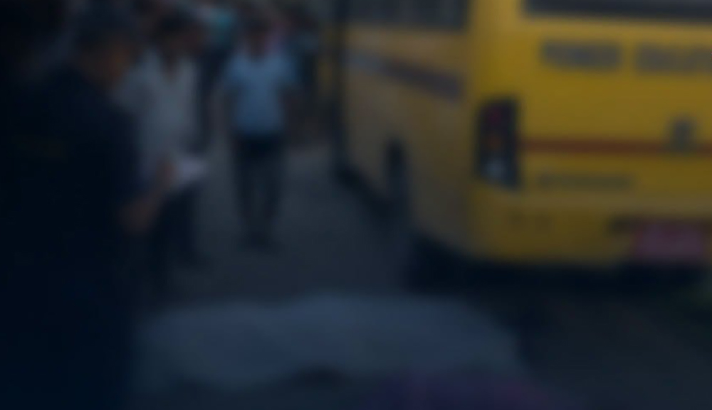 स्कुल बसले किच्दा बालिका र सहचालकको ज्यान गयो