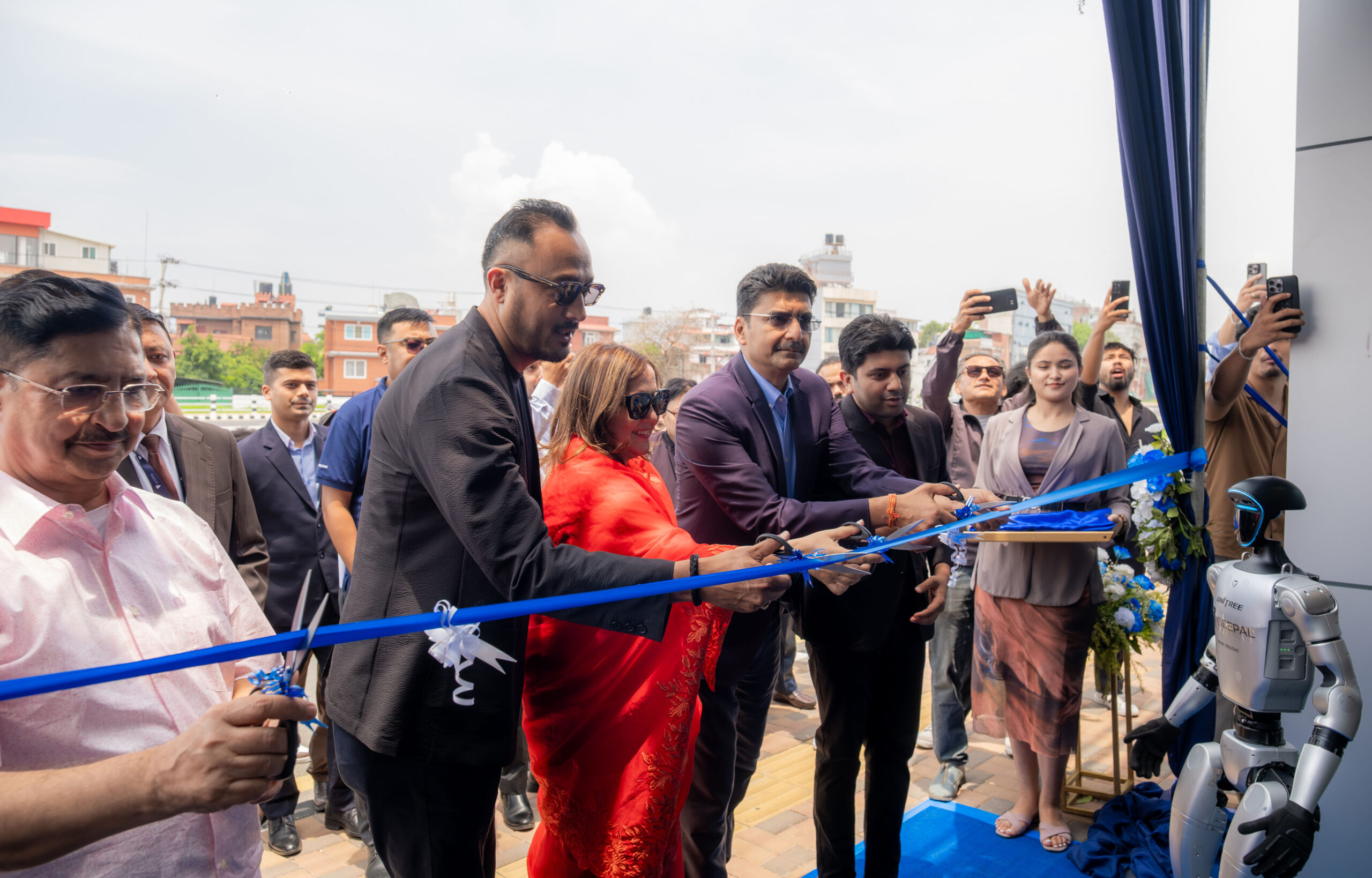 महाराजगञ्जमा नयाँ सोरुम खोलेर काठमाडौंमा उपस्थिति बलियो बनाउँदै दिपल