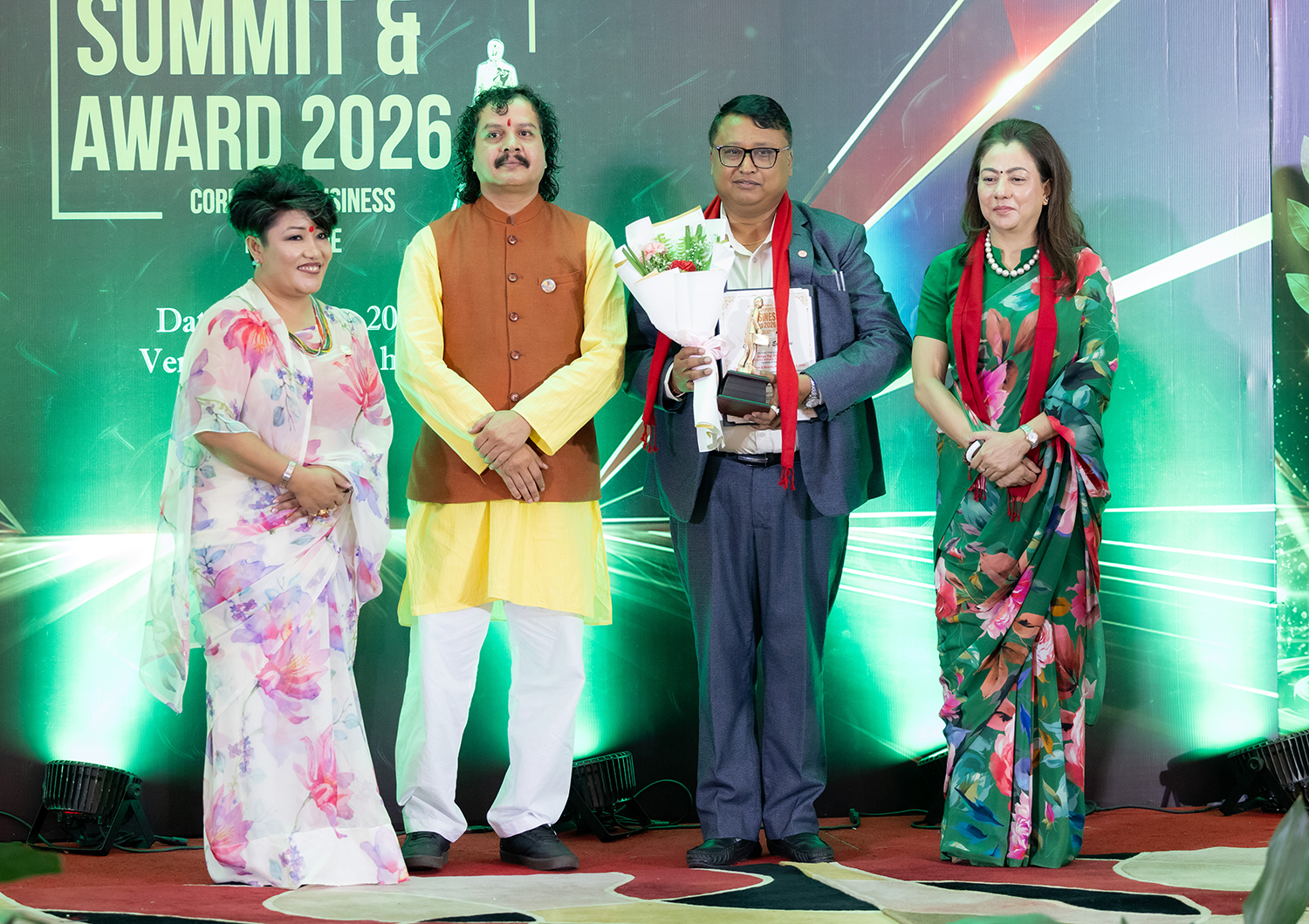 जेरोना वेलनेसका अध्यक्ष दुर्गाराजलाई ‘कर्पोरेट फेशन एण्ड ब्युटी प्रडक्टस् अवार्ड’