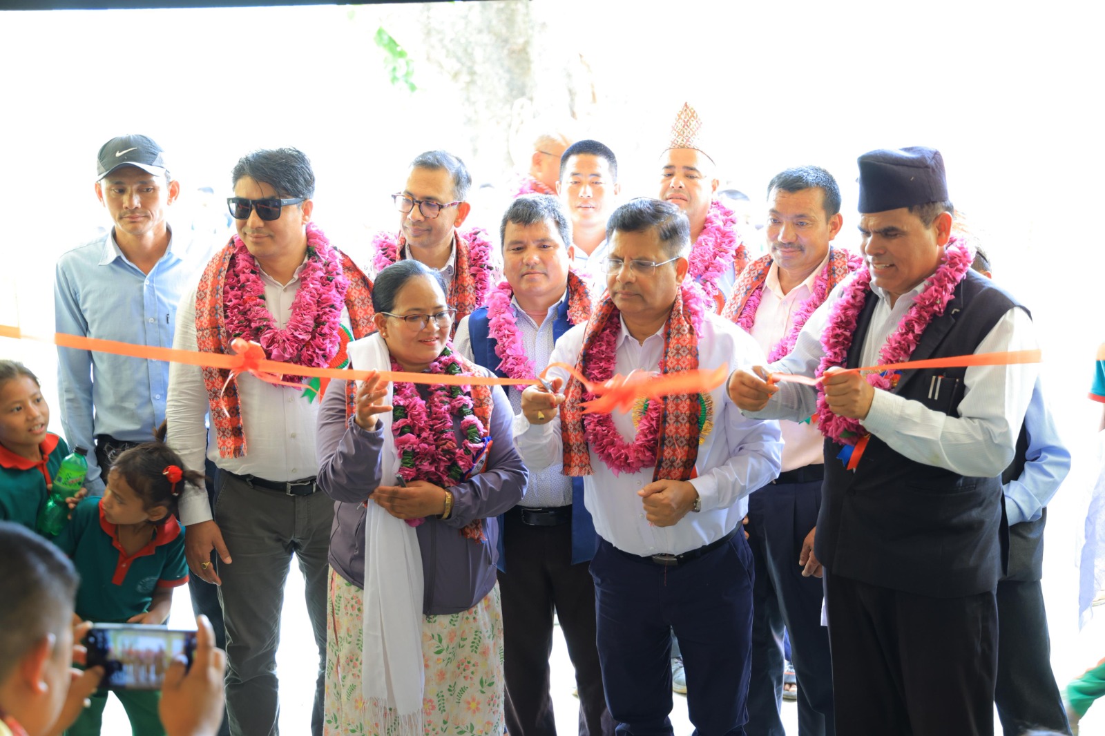 सिद्धार्थ बैंकद्वारा भूकम्प प्रभावित विद्यालय पुनर्निर्माण, विद्यालयलाई भवन हस्तान्तरण