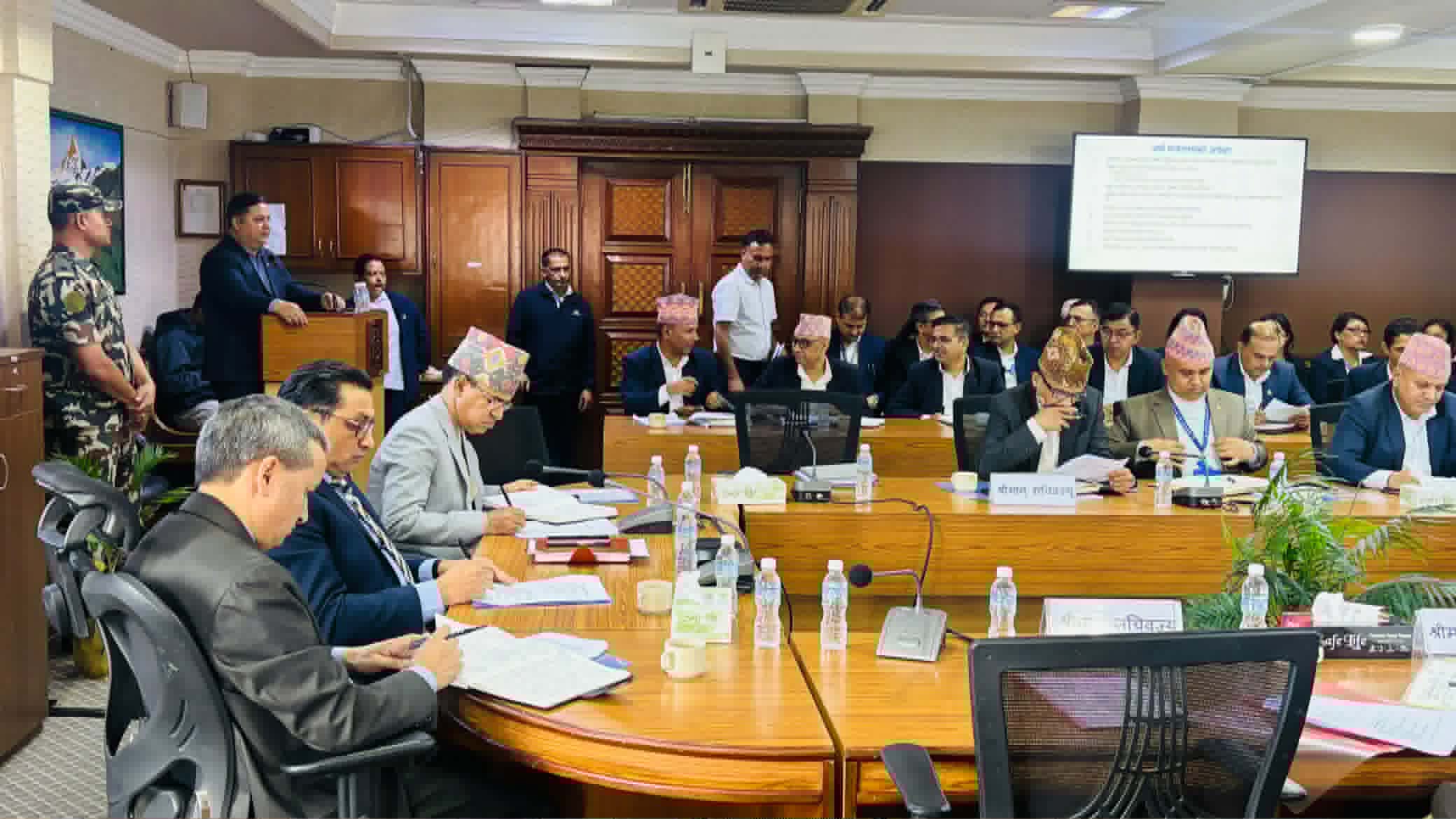 बजेट कार्यान्वयनका लागि छलफलमा जुटे अर्थमन्त्री वाग्ले