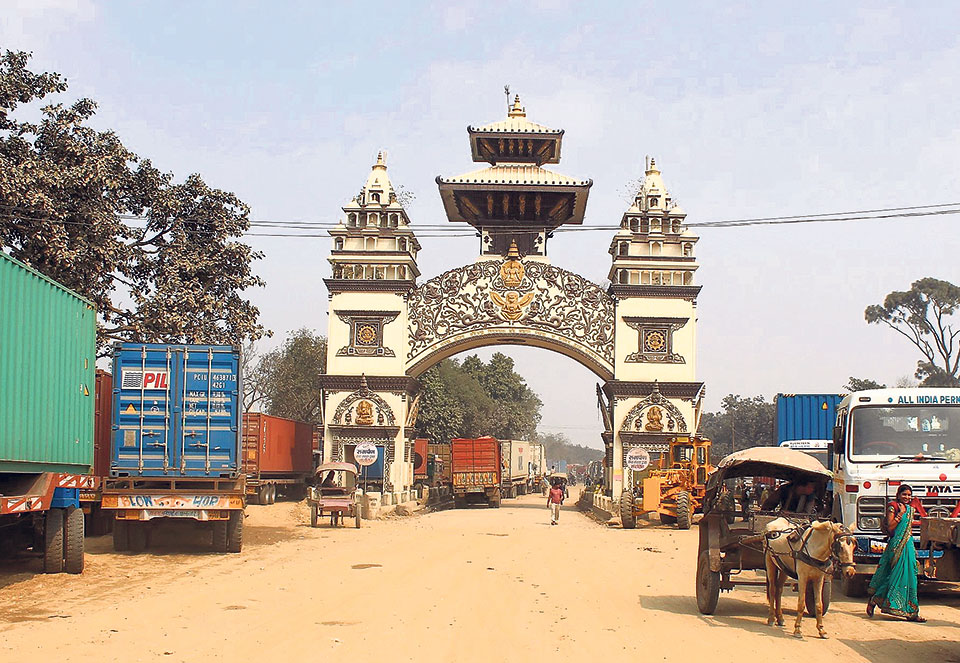 वीरगञ्ज नाकाबाट १० अर्बभन्दा बढीको दलहन आयात