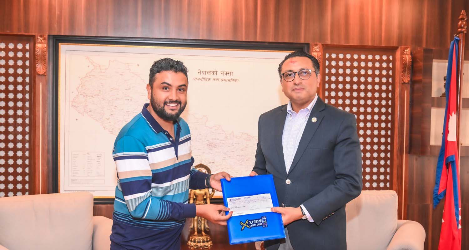 एक्स्ट्रिम इनर्जी ड्रिङ्क्सद्वारा १  करोड सहयोग हस्तान्तरण