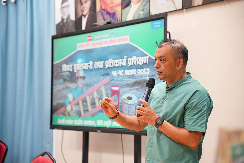 राजनीतिभन्दा ठुलो मानव सेवा केही छैन : गगन थापा