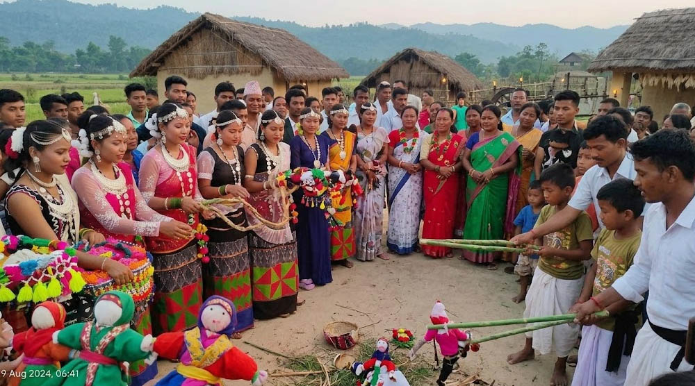 थारु समुदायले आज गुरिया पर्व मनाउँदै