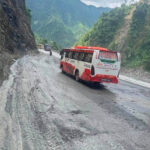 पृथ्वी राजमार्ग र मुग्लिन-नारायणगढ सडकखण्ड रातिमा बन्द