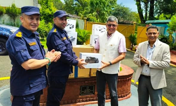 प्रहरीलाई नेपाल चेम्बरले दियो १७ वटा सर्भिलेन्स ड्रोन हस्तान्तरण