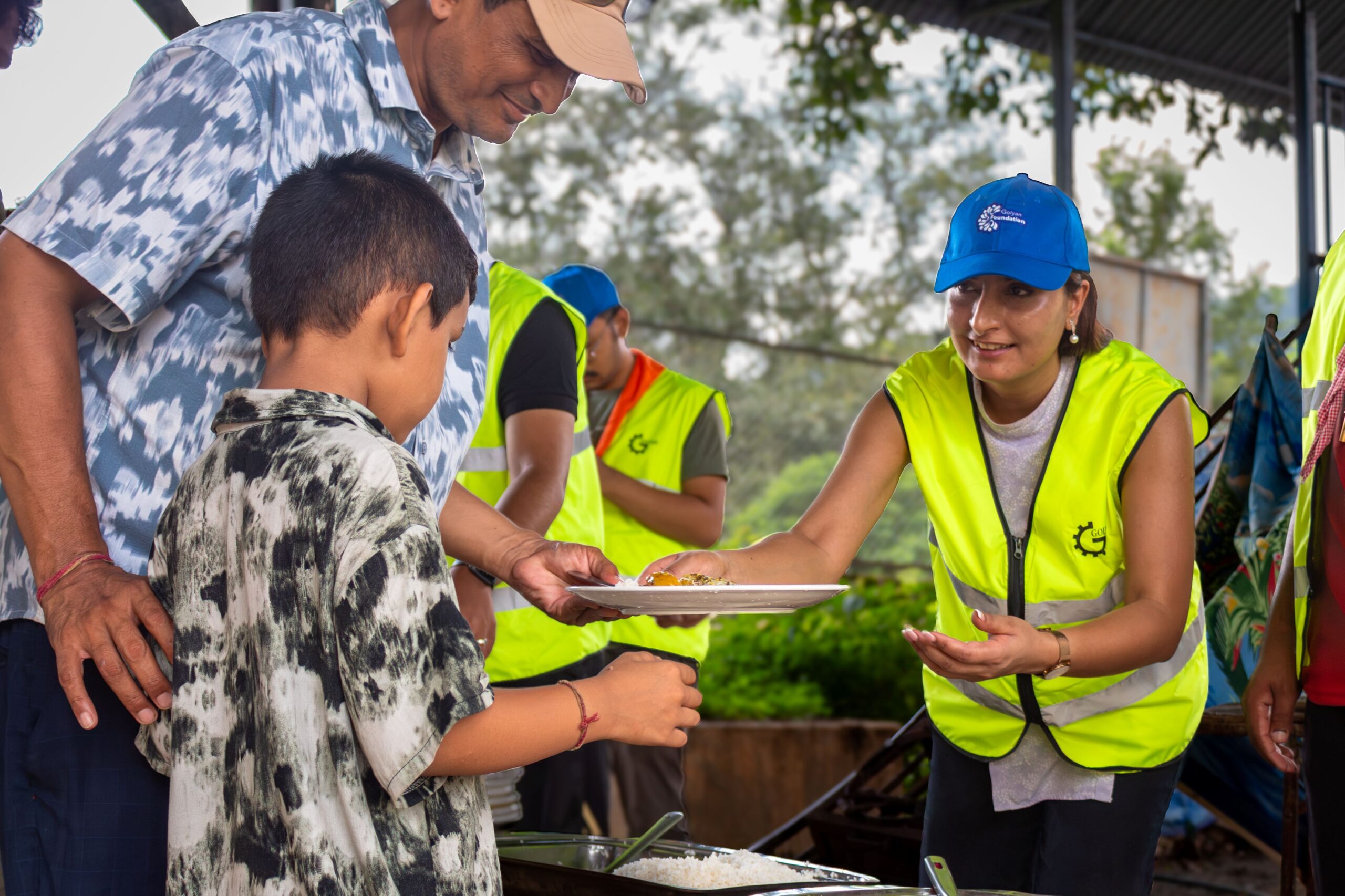 गोल्याण ग्रुपद्वारा बाढीपीडितलाई राहतसँगै १ करोड सहयोग
