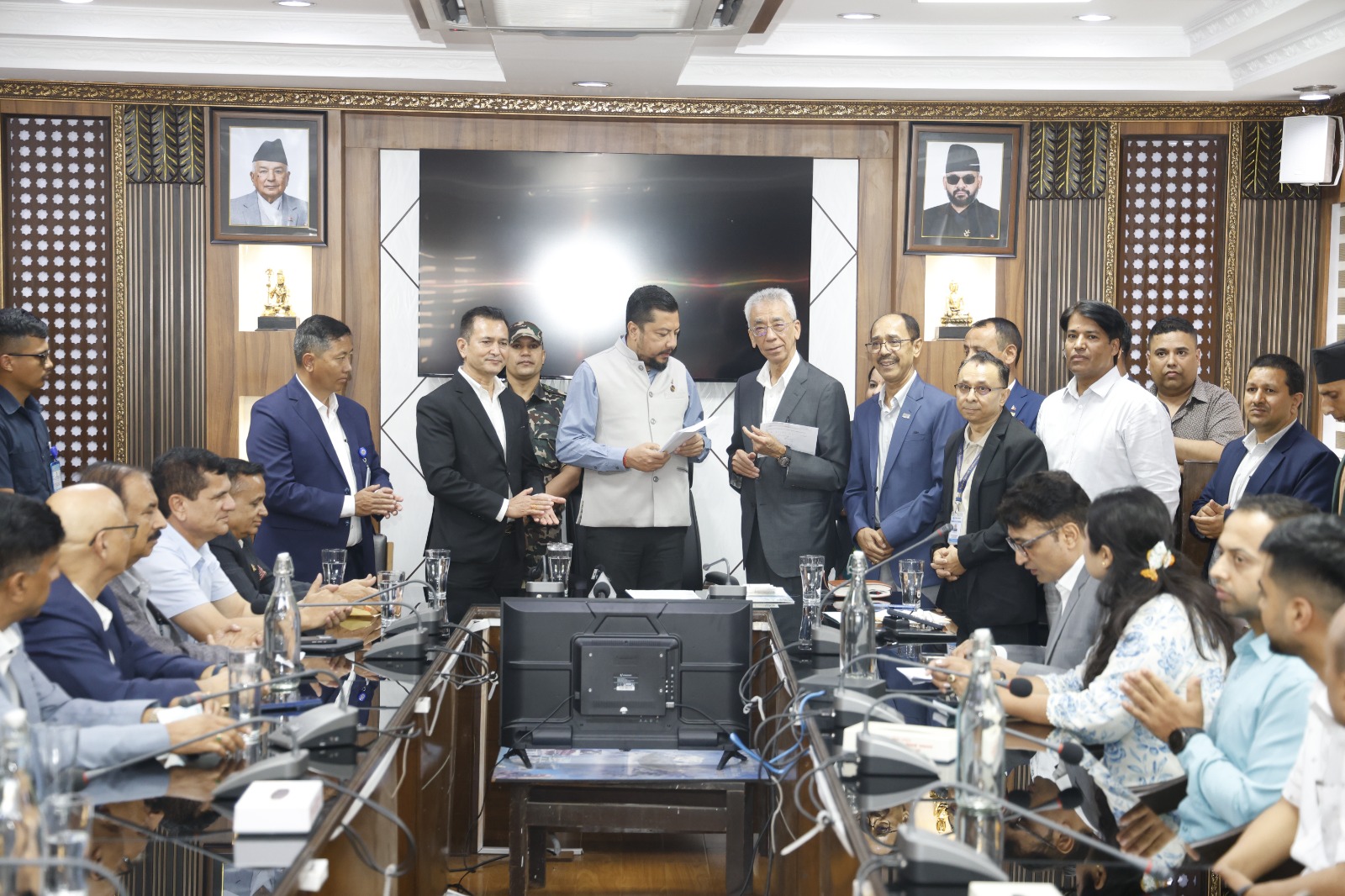 बाढी प्रभावितको राहतका लागि बुटवल पावर कम्पनीद्वारा ५१ लाख बढी सहयोग हस्तान्तरण