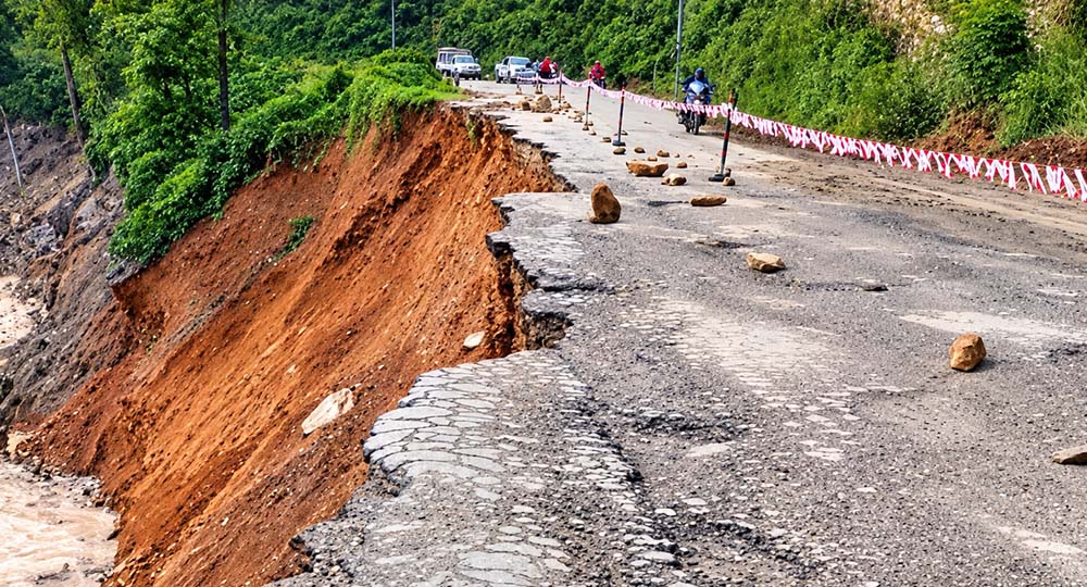 परेवाभिरमा मर्मत गर्न पृथ्वी राजमार्गको आजपनि साँझसम्म बन्द