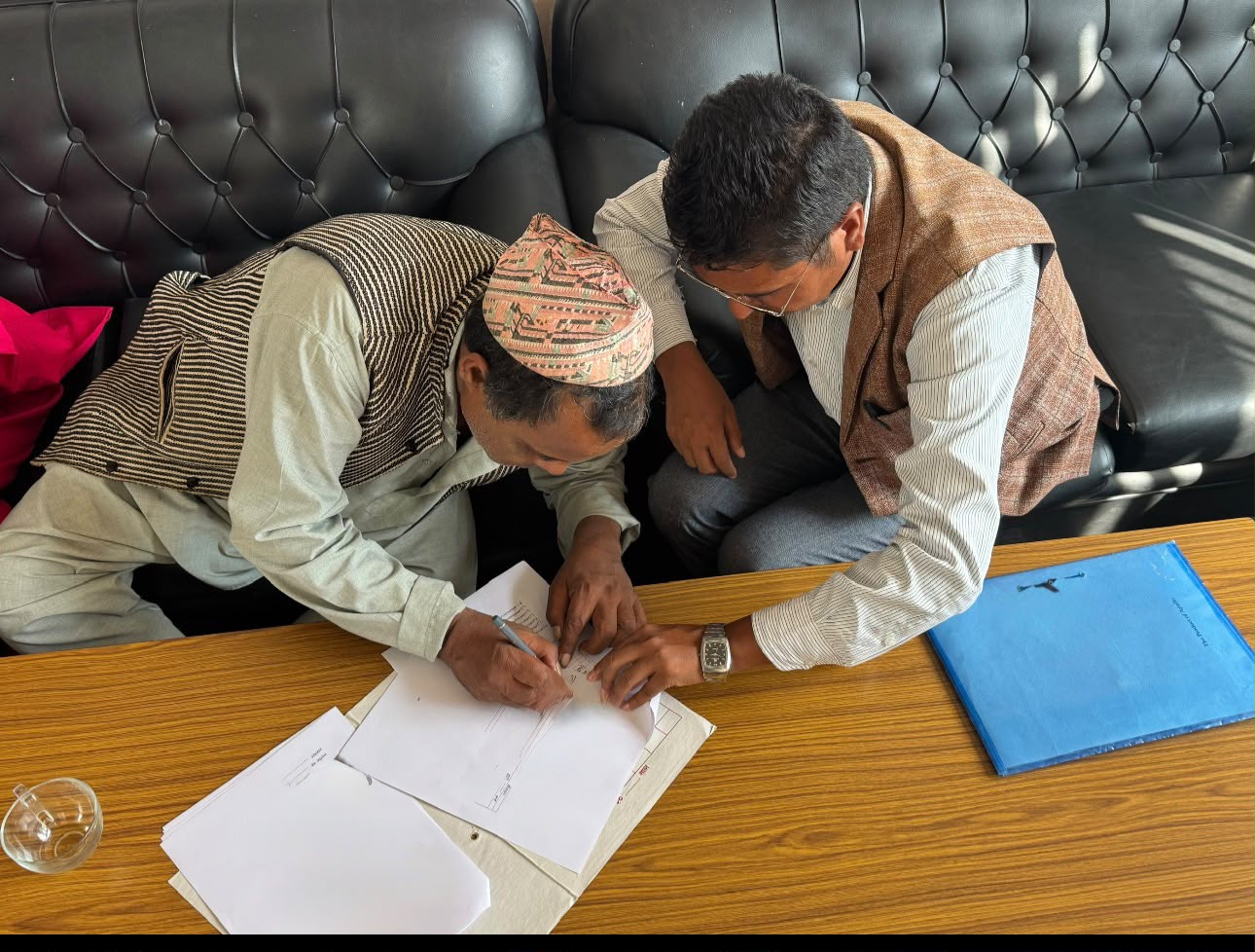 बाढीमा छोरा-बुहारी गुमाए, महिला, बालबालिका मन्त्रालयको दीर्घकालीन स्याहार योजनाअन्तर्गत नातिनातिनीको जिम्मा सरकारले लियो