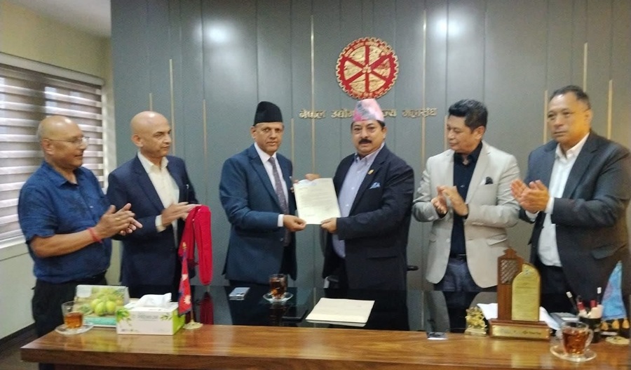 नेपाल उद्योग वाणिज्य महासंघको महानिर्देशकमा डा. गोपालप्रसाद तिवारी नियुक्त