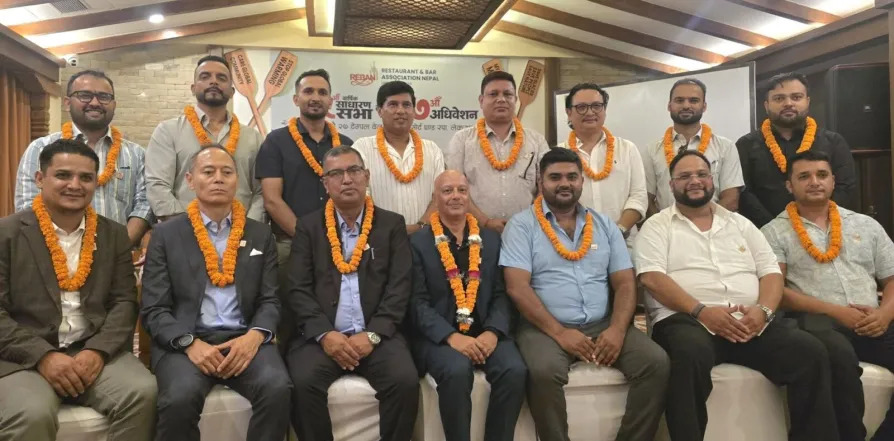 रेष्टुरेन्ट एण्ड बार एशोसिएसन (रेवान) पोखराको अध्यक्षमा वसन्त गौतम