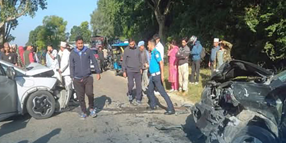 बाँकेमा दुई कार ठोक्किँदा एक जनाको मृ*त्यु, छ जना घाइते