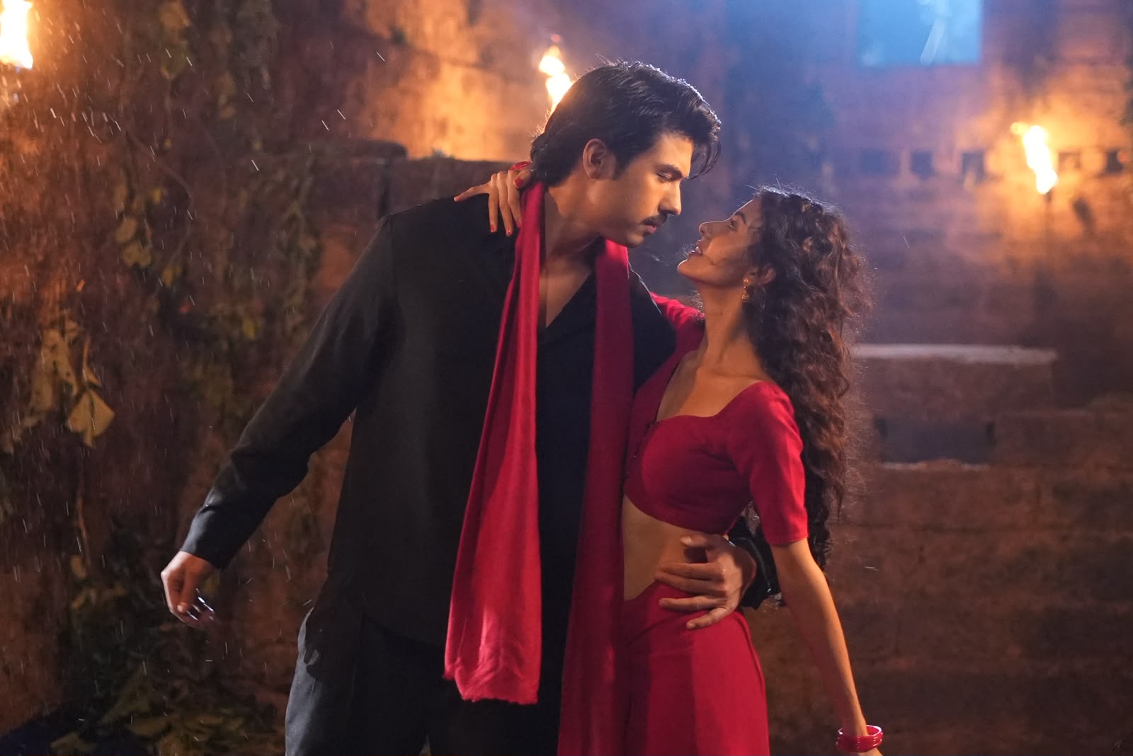 चलचित्र ‘बाटुलो जून’ शीर्ष गीत सार्वजनिक (भिडिओ)