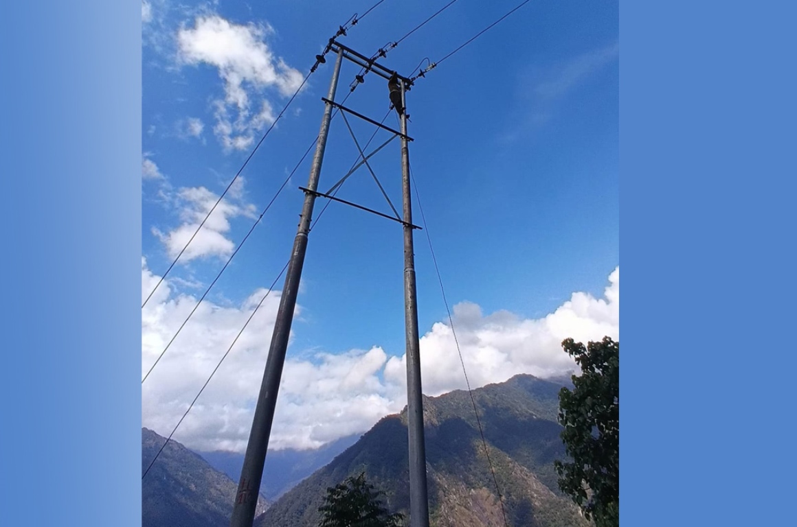 संखुवासभाको विकट हटियामा पुग्यो राष्ट्रिय प्रसारणलाइनको विद्युत्