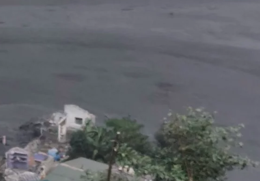 बुढीगण्डकीको बाढीले सल्लेरी बजारमा क्षति, तल्लो तटीय क्षेत्रको नदी किनारमा नबस्न अनुरोध