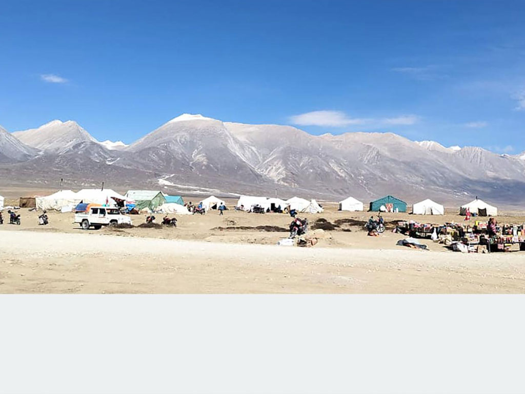 कोरला नाकाबाट ५४३ टन फलफूल आयात